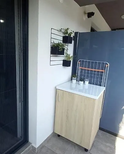 Garsoniera Сатурн